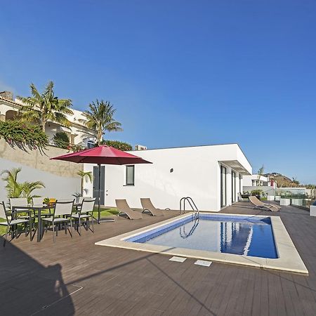 Searenity Vacation Home I By An Island Apart Arco da Calheta  Buitenkant foto